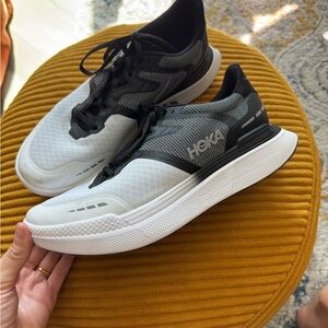Barely Used HOKA Transport X W 10/M 9